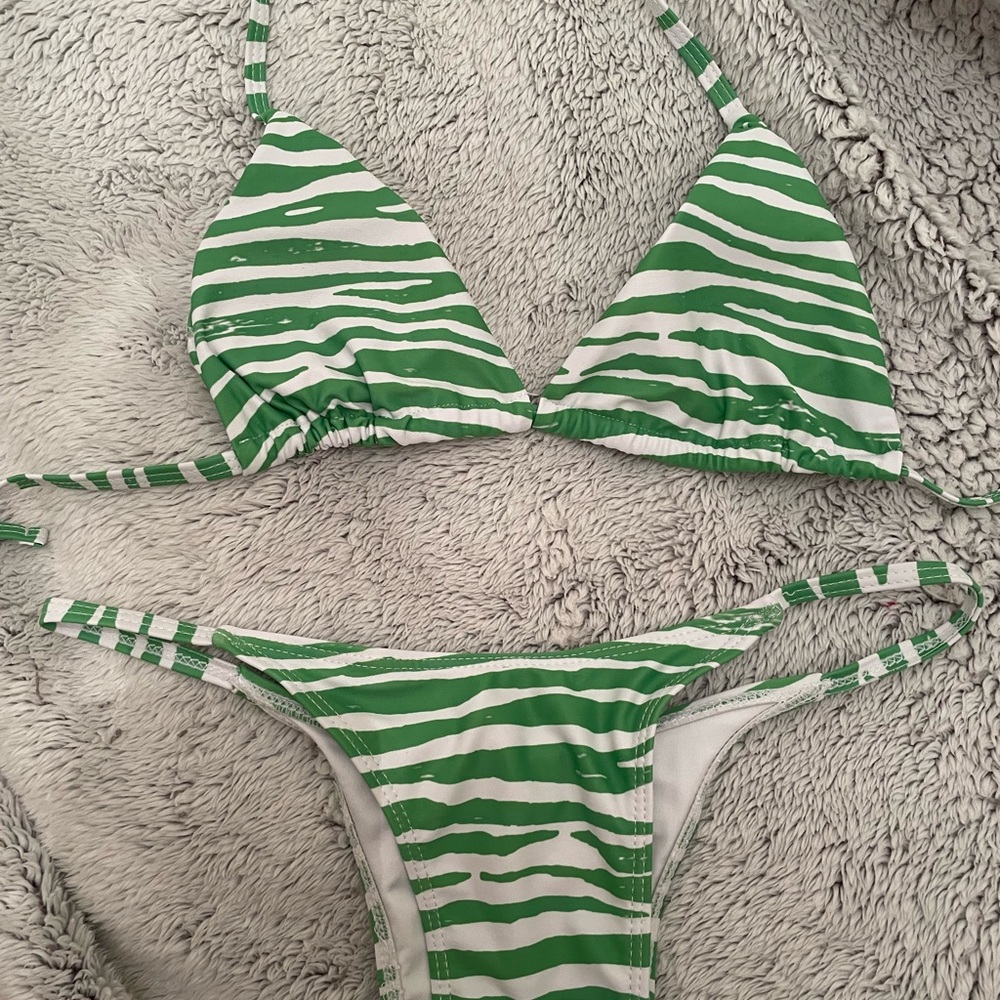 Green & White Zebra Bikini (Top, Bottoms, Coverup Included)!!